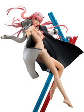 Load image into Gallery viewer, Darling in the Franxx Zero Two 1/7 Scale Figure